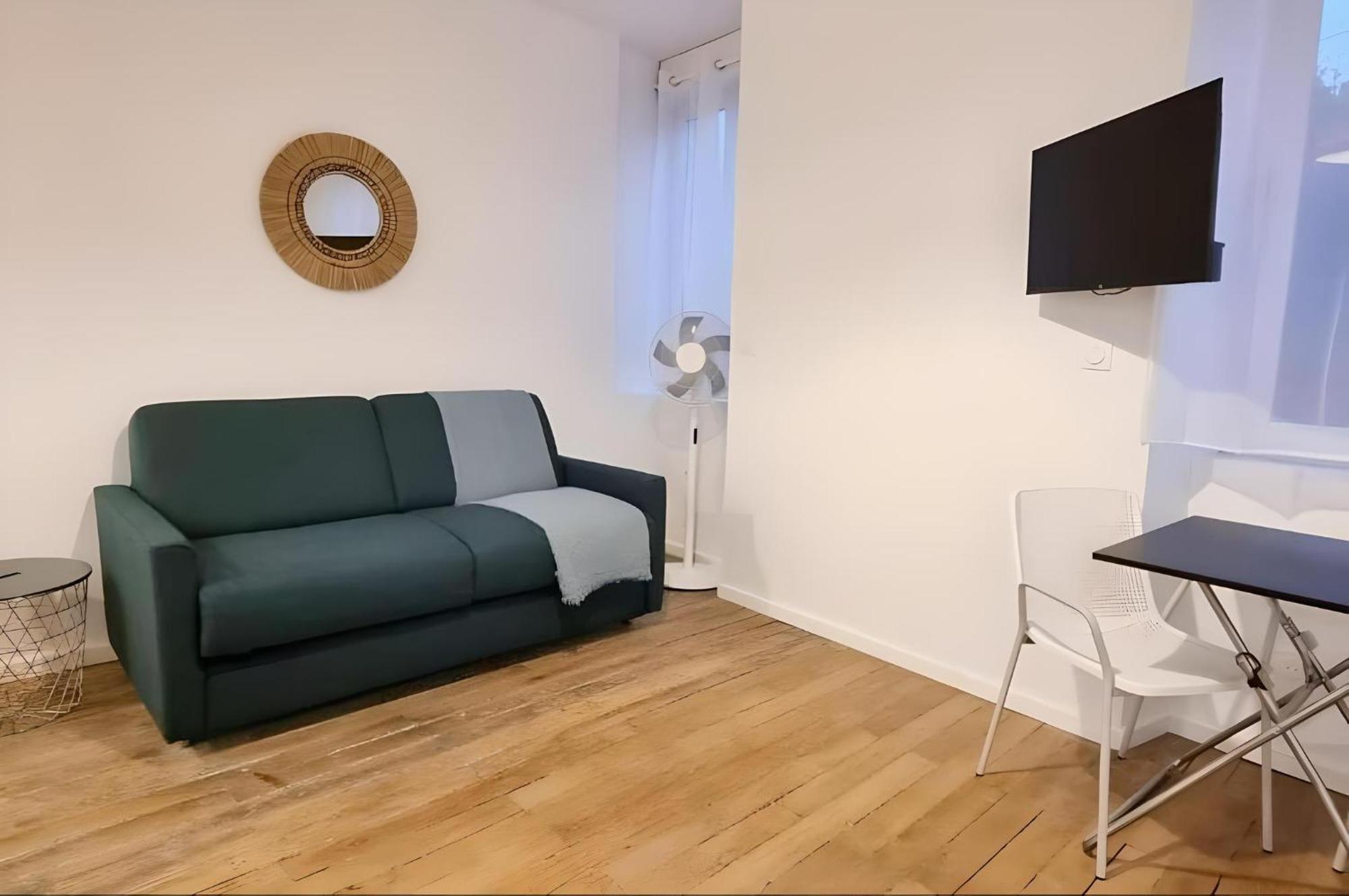 Large Studio Lumineux Et Neuf, Parking Gratuit Châteauroux Esterno foto