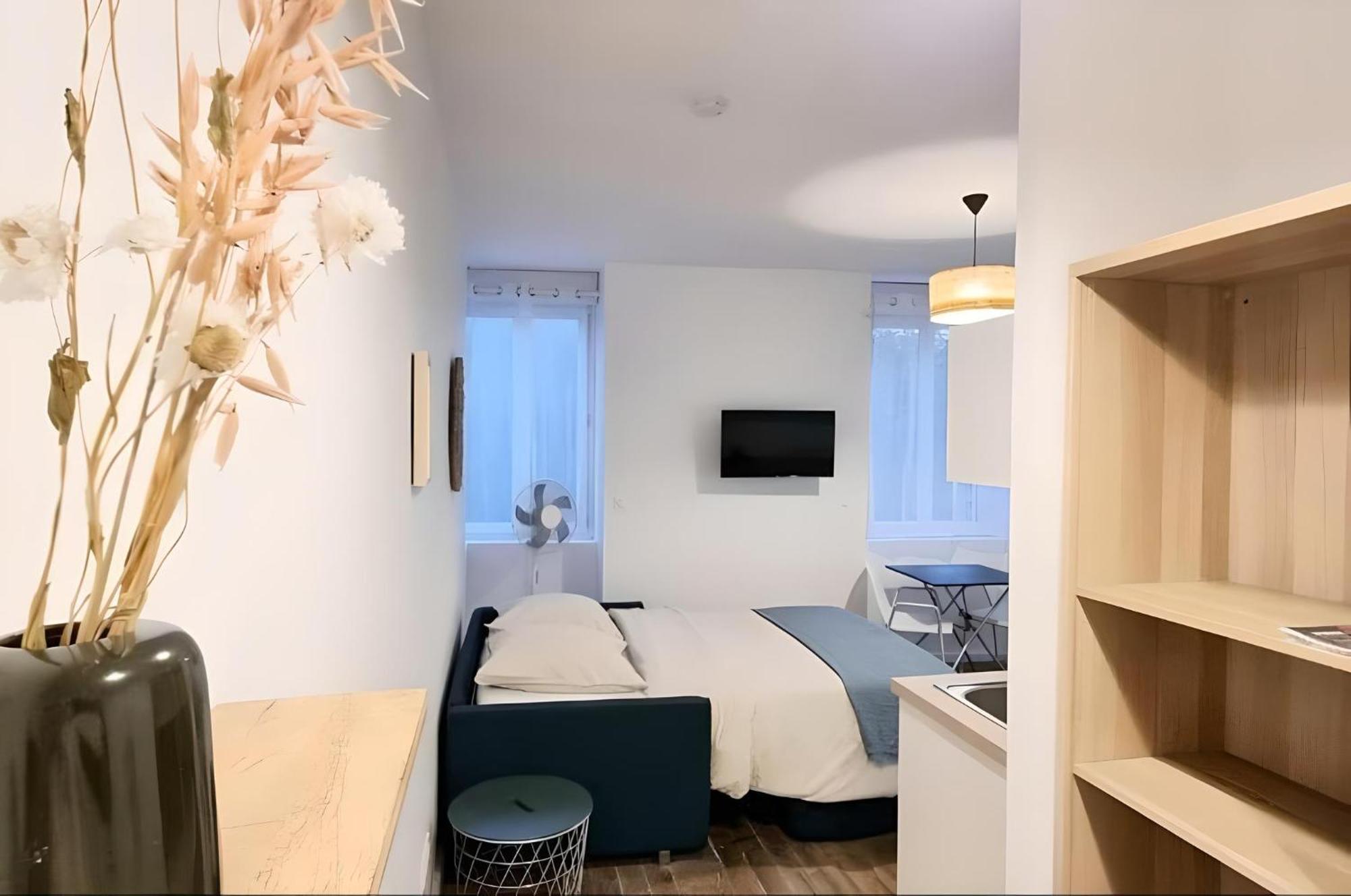 Large Studio Lumineux Et Neuf, Parking Gratuit Châteauroux Esterno foto